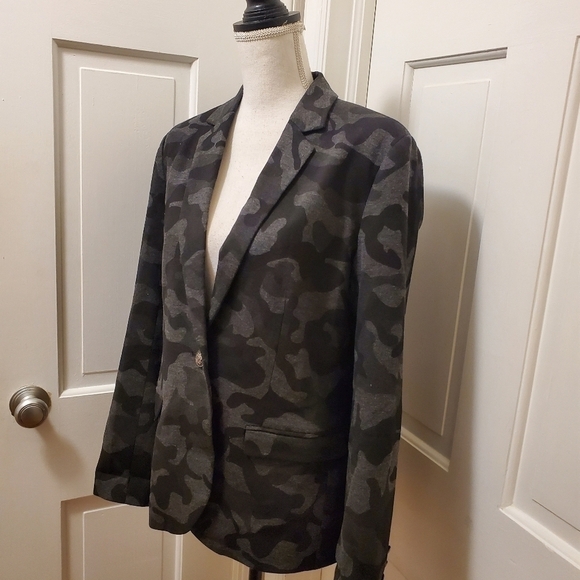 G.I.L.I Black & Gray Camo Print Ponte Knit Blazer Lined Size 10 - Picture 3 of 12
